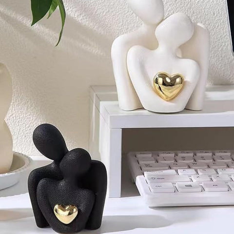 Abstract Couple Figurine with Heart – Modern Resin Decorative Sculpture