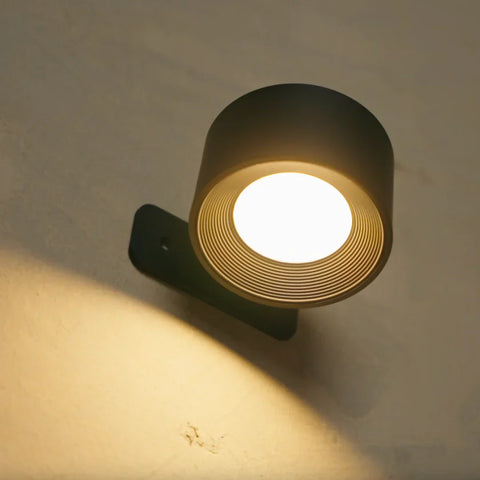 Rechargeable Wall Light with Adjustable Beam – Cordless Modern Lighting