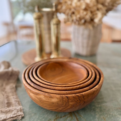 Handcrafted Teak Bowl Set – 5 Nesting Pieces in Timeless Design