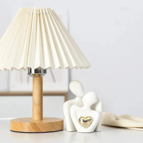 Abstract Couple Figurine with Heart – Modern Resin Decorative Sculpture