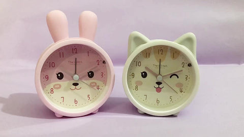 Silent Alarm Clock with Night Light – Sleep-Friendly Bedside Clock