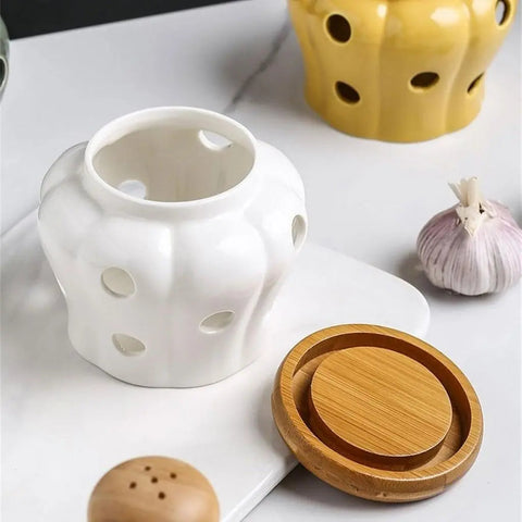 Brisa Ceramic Spice Jars with Lids