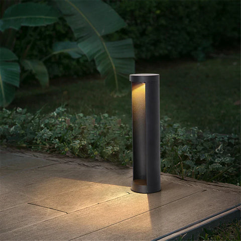 Modern Outdoor LED Wall Light – Black, IP65 Weatherproof