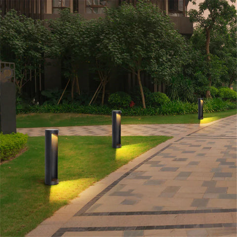 Modern Outdoor LED Wall Light – Black, IP65 Weatherproof