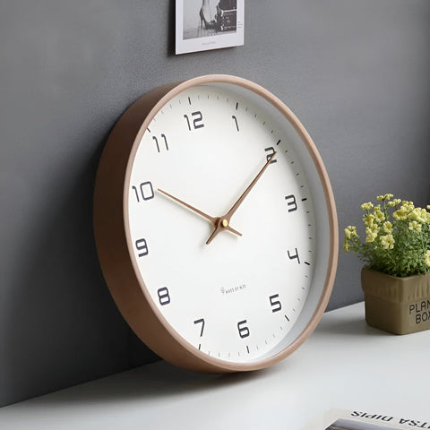 Silent Wall Clock with Wood Finish – Nordic Quartz Design