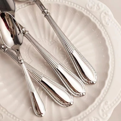 20-Piece Stainless Steel Cutlery Set – Premium 18/10 Flatware
