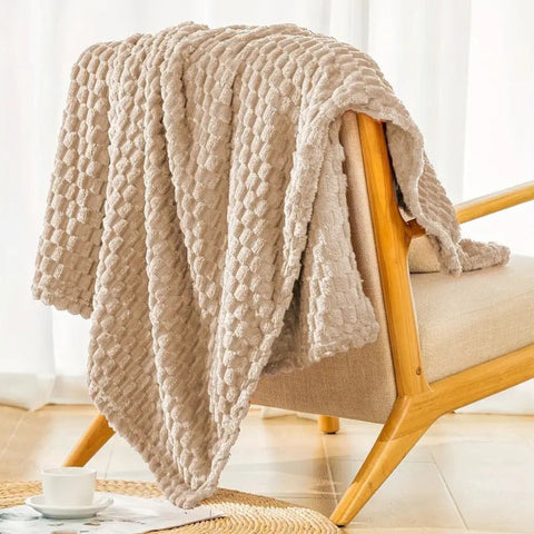 Ultra-Plush All-Season Throw Blanket with Checkered Pattern
