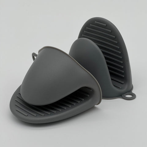 17:50Silicone Oven Mitts – Heat-Resistant, 1 Pair, Grey