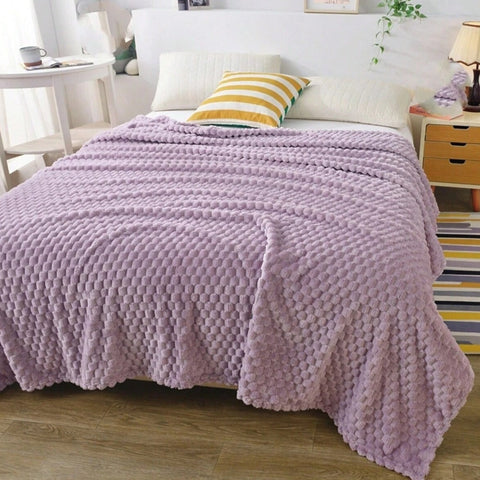 Ultra-Plush All-Season Throw Blanket with Checkered Pattern