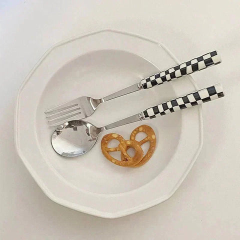 Ceramic Handle Steel Cutlery Set – Elegant Tableware