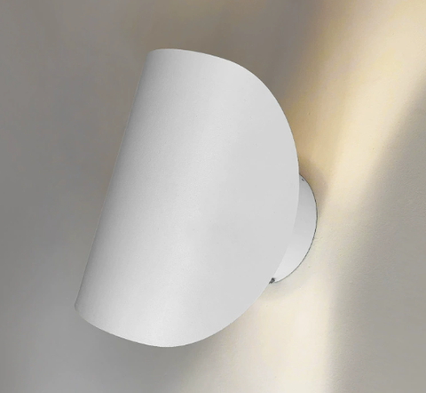 Adjustable LED Wall Light